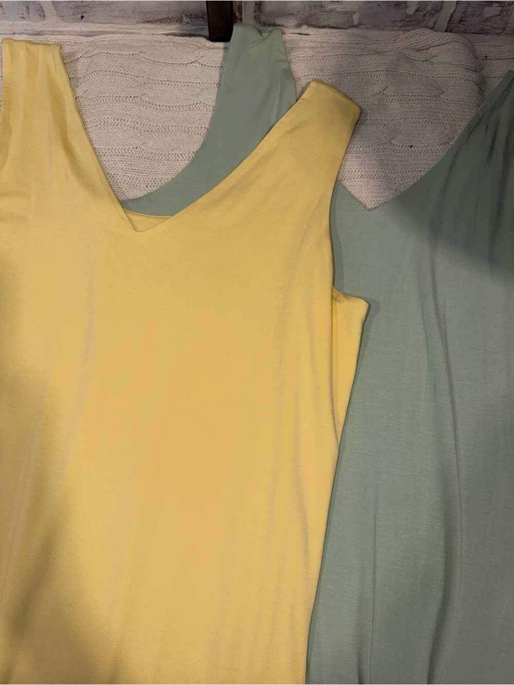 Joan Rivers Sleeveless V-Neck tanks bundle large